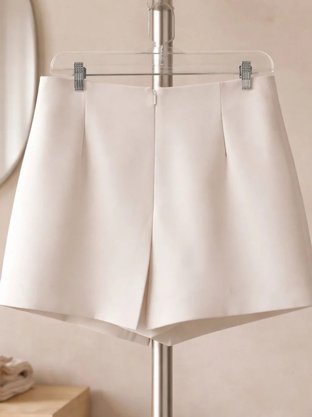 Milly Cream Overlap Front Mini Skort - Picture 2 of 4